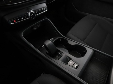 Volvo XC40 Crossover Plug-In 1.5 T4 Plug-in Hybrid 211KM 2021 Volvo XC 40 FV23% PHEV T5 navi kamera tempomat LED, zdjęcie 31