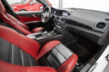 Mercedes Klasa C W205 2013 Mercedes C 63 AMG Performance Edition 1 of 20., zdjęcie 25