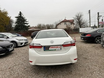 Toyota Corolla XI Sedan Facelifting 1,6 Valvematic 132KM 2017 Toyota Corolla 1.6 benzyna/Biała perła/Kamera, zdjęcie 7