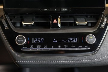 Toyota Corolla XII TS Kombi Facelifting 1.8 Hybrid 140KM 2023 Toyota Corolla 1.8 Hybrid Comfort 1.8 Hybryda 140KM, zdjęcie 38