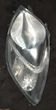 TOYOTA YARIS II LAMPA PRAWY PRZÓD USZKODZONA