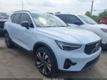 Volvo XC40 2025 Volvo XC 40 B5 Plus Dark Theme 2025 2.0 Benzyna 247KM, zdjęcie 7