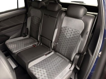 Volkswagen Tiguan Allspace SUV Facelifting 2.0 TDI SCR 200KM 2022 Volkswagen Tiguan Allspace Wersja R-Line DSG 4x4 Gwarancja FV23 Salo, zdjęcie 24