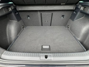 Cupra Formentor Crossover 1.5 TSI 150KM 2026 CUPRA Formentor 1.5 e-TSI DSG Suv 150KM 2026, zdjęcie 9