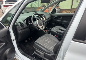 Kia Venga Mikrovan 1.4 DOHC CVVT 90KM 2015 Kia Venga 1.4 90KM Navi Climatronic Kamera KEY Bezwypadkowy Dla wymagajacy, zdjęcie 12