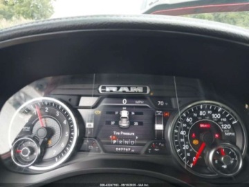  RAM 1500 Laramie 57 Box 2020 5.7l 5.7 Benzyna 395KM, zdjęcie 10