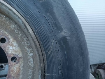 KOŁO OPONA + FELGA 1100 R20 FELGA 22.5X8.25
