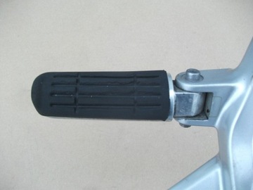 YAMAHA FJR 1300 01-05 ПОДНОЖКА ПАССАЖИРА ЛЕВАЯ КОМПЛЕКТ