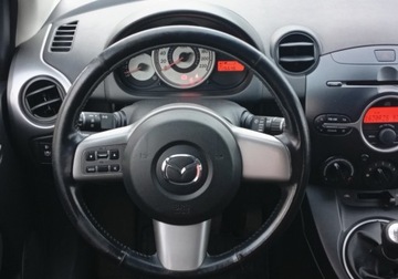 Mazda 2 II Hatchback 5d 1.3 86KM 2010 Mazda 2 Bezwypadkowy - klimatyzacja - benzyna 1,3 - 86 KM 1.3 Benzyna 86KM, zdjęcie 22