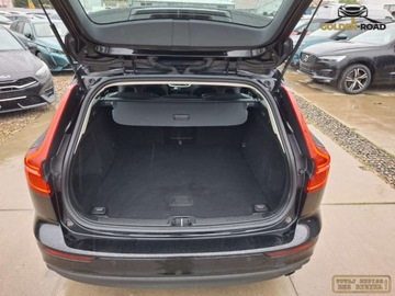 Volvo V60 II  Kombi 2.0 D3 150KM 2020 Volvo V60 2,0 D3 150KM klima elektryka led alu navi tempomat oplacony 2.0, zdjęcie 19