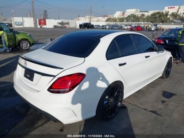 Mercedes Klasa C W205 2019 Mercedes-Benz Klasa C 2019 MERCEDES-BENZ C 300 2.0 Benzyna 255KM, zdjęcie 4