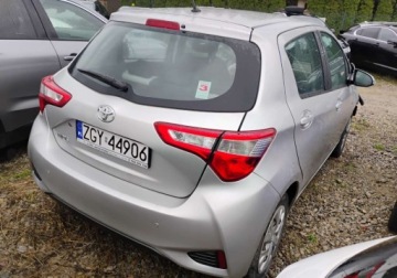 Toyota Yaris III Hatchback 5d Facelifting 2017 1.5 Dual VVT-iE 111KM 2018 Toyota Yaris 2018r, 1.5 Benzyna. Uszkodzony przod. 1.5 Benzyna 112KM