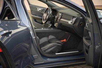 Volvo S60 III Sedan 2.0 T5 250KM 2019 R-DESIGN Z PAKIETEM HEICO__ 250KM __MEGA WYPOSAŻENIE, zdjęcie 20