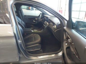 Mercedes GLC C253 2021 Mercedes-Benz GLC 2021 r., 2,0L 4 MATIC 2.0 Benzyna 255KM, zdjęcie 8