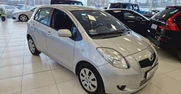 Toyota Yaris II Hatchback 5d 1.3 i VVT-i 86KM 2006 Toyota Yaris 1.3 16V VVT-i 87KM Klimatyzacja 1.3 Benzyna 87KM, zdjęcie 2