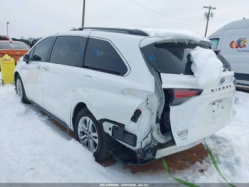 Toyota Sienna III 2022 Toyota Sienna XSE 2022 2.5 Hybryda 189KM, zdjęcie 3