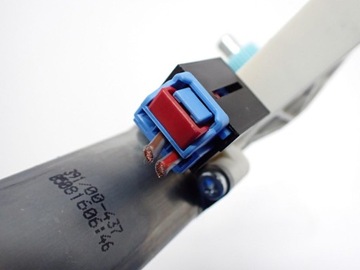 MOTOREK OKNO PRAVÝ PŘEDNÍ EVROPA 5Q4959802B VW PASSAT B8 16R