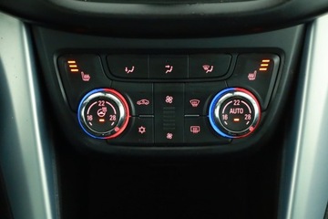 Opel Zafira C Tourer 2.0 CDTi 170KM 2016 Opel Zafira 2.0 CDTI, 167 KM, Navi, Klima, zdjęcie 12