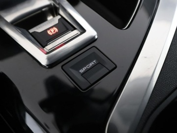 Peugeot 3008 II Crossover 1.6 BlueHDi 120KM 2017 Peugeot 3008 automat virtual cocpit navi czujniki, zdjęcie 29