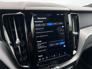 Volvo XC60 II 2022 Volvo XC 60 B5 D 235 KM AWD Kamera 360, Pneumatyka,Harman, Blis, Cta, ACC,, zdjęcie 32
