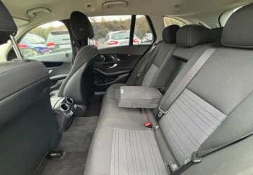 Mercedes Klasa C W205 Kombi 220 BlueTEC 170KM 2015 Mercedes-Benz Klasa C 2015 r. 2.1 Diesel 170KM, zdjęcie 11