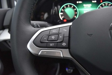 Volkswagen Golf VIII Variant 1.0 TSI 110KM 2023 Volkswagen Golf SalonPL 110KM Life Variant Pakiety Podgrzew.KierownicaFot, zdjęcie 13