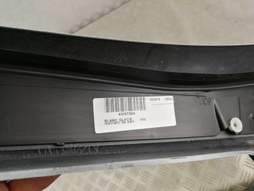 Накладка на оконную стойку A, левая передняя штанга стекла RENAULT SCENIC III 3