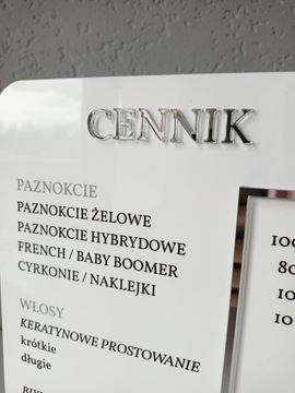 Акриловый ПРАЙС-ЛИСТ СО ВЗАИМОЗАМЕНЯЕМЫМИ ЦЕНАМИ вывеска, индустрия красоты, глянец