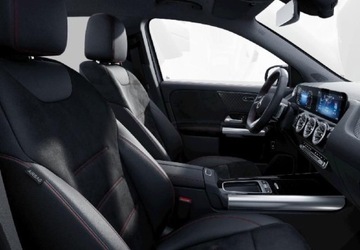 Mercedes GLA II Off-roader Facelifting 1.3 200 163KM 2025 Mercedes-Benz GLA 200 Pakiet wyposazenia AMG Premium 1.3 Benzyna 163KM, zdjęcie 3