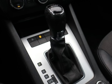 Skoda Octavia III Kombi 2.0 TDI CR DPF 150KM 2015 Skoda Octavia 2.0 TDI, DSG, Xenon, Bi-Xenon, zdjęcie 18