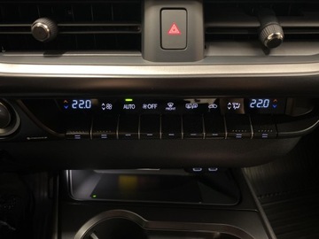 Lexus UX Crossover Facelifting 2.0 250h 184KM 2023 Lexus UX 250h GPF F Sport Design 2WD Lexus UX 250h, zdjęcie 16