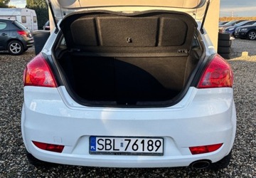 Kia Ceed I Hatchback 5d Facelifting 1.6 CRDi VGT 115KM 2011 Kia Ceed 2011 r. 1.6 Diesel 116KM, zdjęcie 17