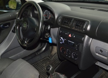 Seat Leon I Hatchback 1.6 105KM 2003 SEAT LEON (1M1) 1.6 16 V 105 KM, zdjęcie 33