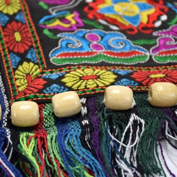 Torba na ramię z etnicznym haftem plemiennym, czerwona, 28,5 cm