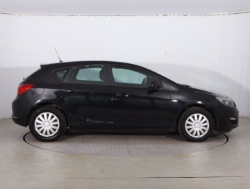 Opel Astra J GTC 1.7 CDTI ECOTEC 110KM 2015 Opel Astra 1.7 CDTI, Salon Polska, Klima, zdjęcie 5