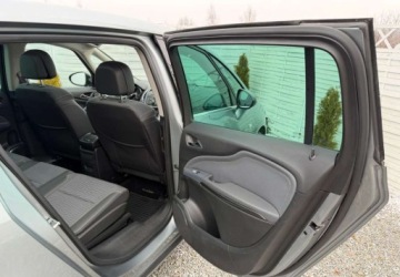 Opel Zafira C Tourer 2.0 CDTI ECOTEC 130KM 2013 Opel Zafira Opel Zafira Tourer 2.0 CDTI Edition 2.0 Diesel 130KM, zdjęcie 28