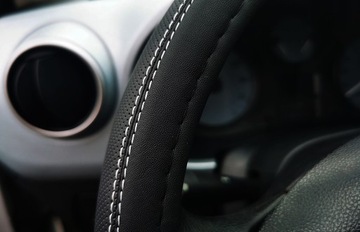 Чехол на руль Hyundai i10 i20 i30 i40 ix35 Tucson перфорированная кожа X