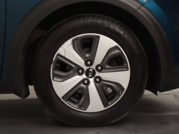 Kia Niro I Crossover 1.6 GDi Hybrid 141KM 2016 Kia Niro Hybrid, Salon Polska, Serwis ASO, zdjęcie 14