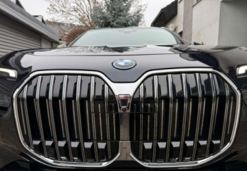 BMW Seria 7 G70 Sedan Plug-In 3.0 50e 489KM 2023 BMW Seria 7 BMW Seria 7 3.0 Hybryda Plug-in 489KM, zdjęcie 11
