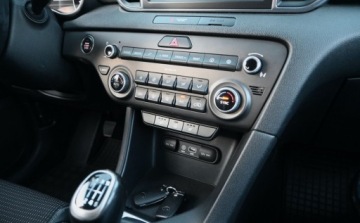 Kia Sportage III SUV Facelifting 1.7 CRDi 115KM 2016 Kia Sportage 1,7 CRDI 115 KM BI-Xenon Nawigacja Kamera asystent 1.7 Diesel, zdjęcie 33