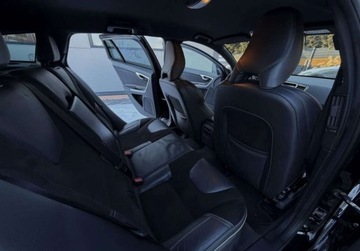 Volvo V60 I Kombi Facelifting 2.0 D4 DRIVE-E 190KM 2018 Volvo V60 R-Design D4 190KM skora BEZWYPADKOWY automat gwarancja, zdjęcie 20