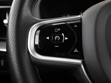 Volvo XC60 II Crossover T5 250KM 2019 Volvo XC 60 R-design, Kamera, Navi, Podg.fotele,, zdjęcie 31