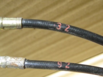 MERCEDES R230 SL 5,5 AMG VZPĚRA/TLAKOVAČ TLUMIČ KRYT A2308001372
