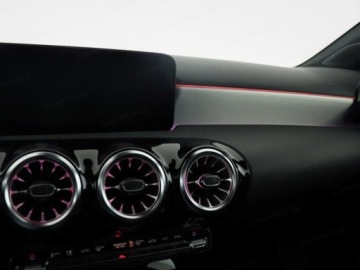 Mercedes Klasa A W177/V177 Hatchback Facelifting 1.3 200 163KM 2025 MERCEDES-BENZ A Klasa 200 AMG Line 1.3 (163KM) 2025, zdjęcie 9