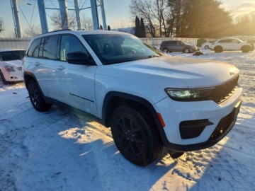 Jeep Grand Cherokee V 2024 Jeep Grand Cherokee Laredo 2024 3.6 Benzyna 293KM, zdjęcie 4