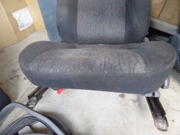 COLT V 96-04 SEDADLO LEVÝ PŘEDNÍ ŘIDIČE AIRBAG ULOŽENÍ SEDADLA