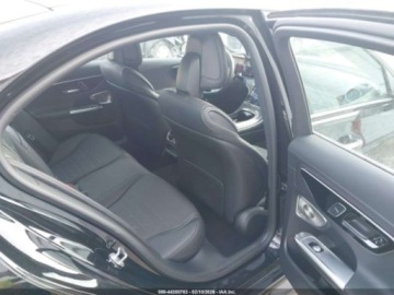 Mercedes Klasa C W206 2024 Mercedes-Benz Klasa C 300 2024 2.0 Benzyna 255KM, zdjęcie 12