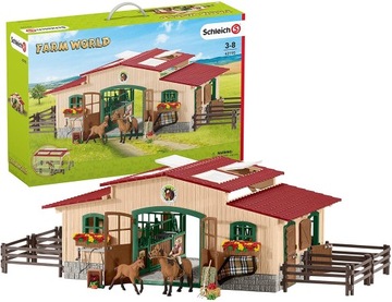 SCHLEICH 42195 Stajnia i konie, wiata, akces. OPIS