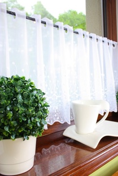 Заздростка Вуаль белая Штора с вышивкой для кухни, высота 70 см