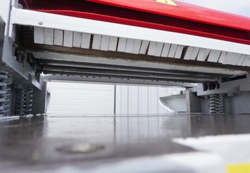 ТОЛЩИНОСТРУГОВЫЙ СТАНОК ТОЛЩИНЫ 60 ВАЛ: 610 мм Двигатель: 4 кВт